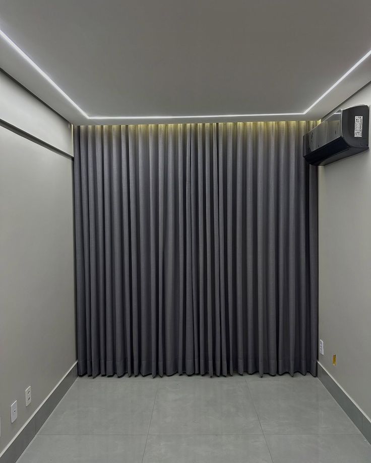 Wooden venetian blinds in an Arabian Ranches study