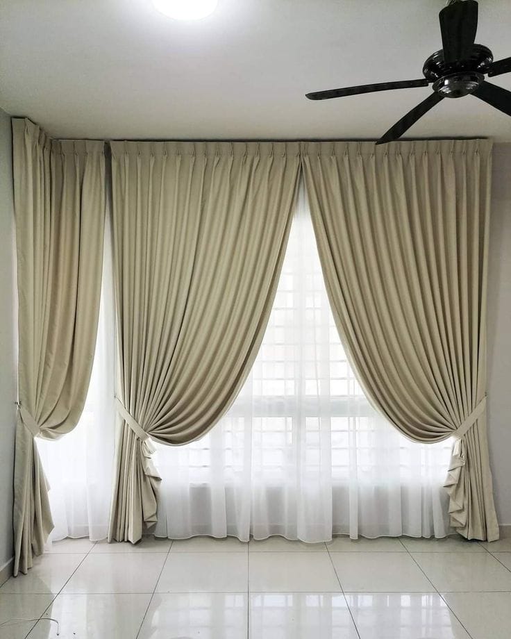 Curtains gallery image 19